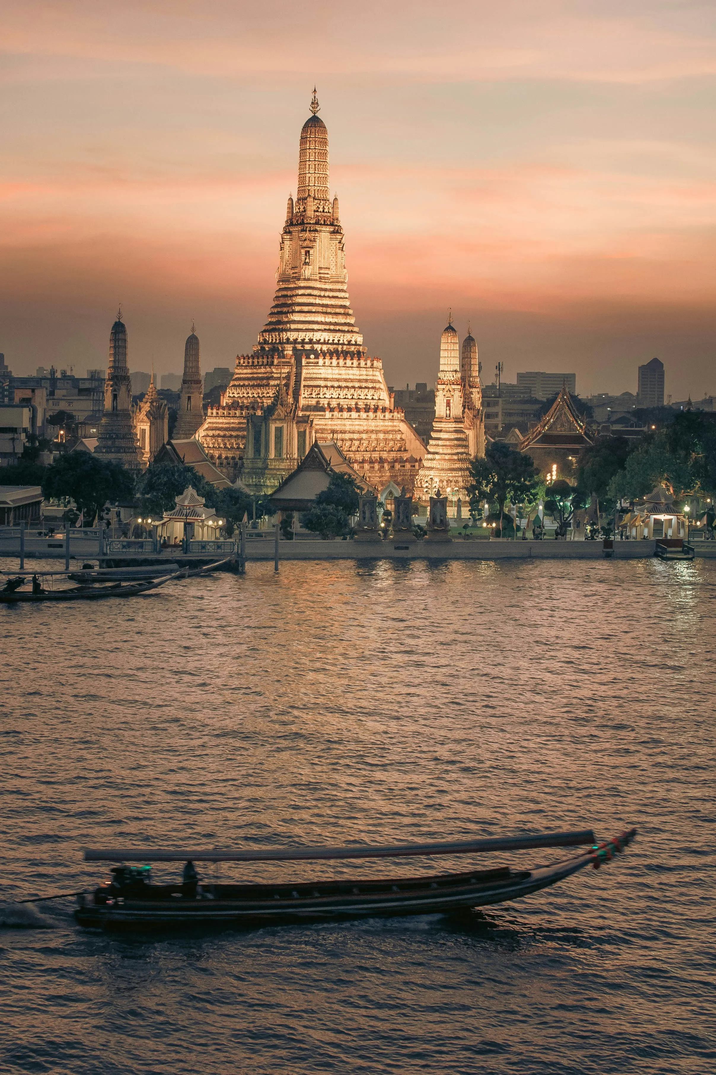 Bangkok luxury riverside travel