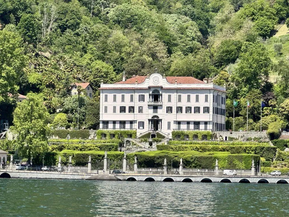 Lake Como luxury villa celebrity travel destination