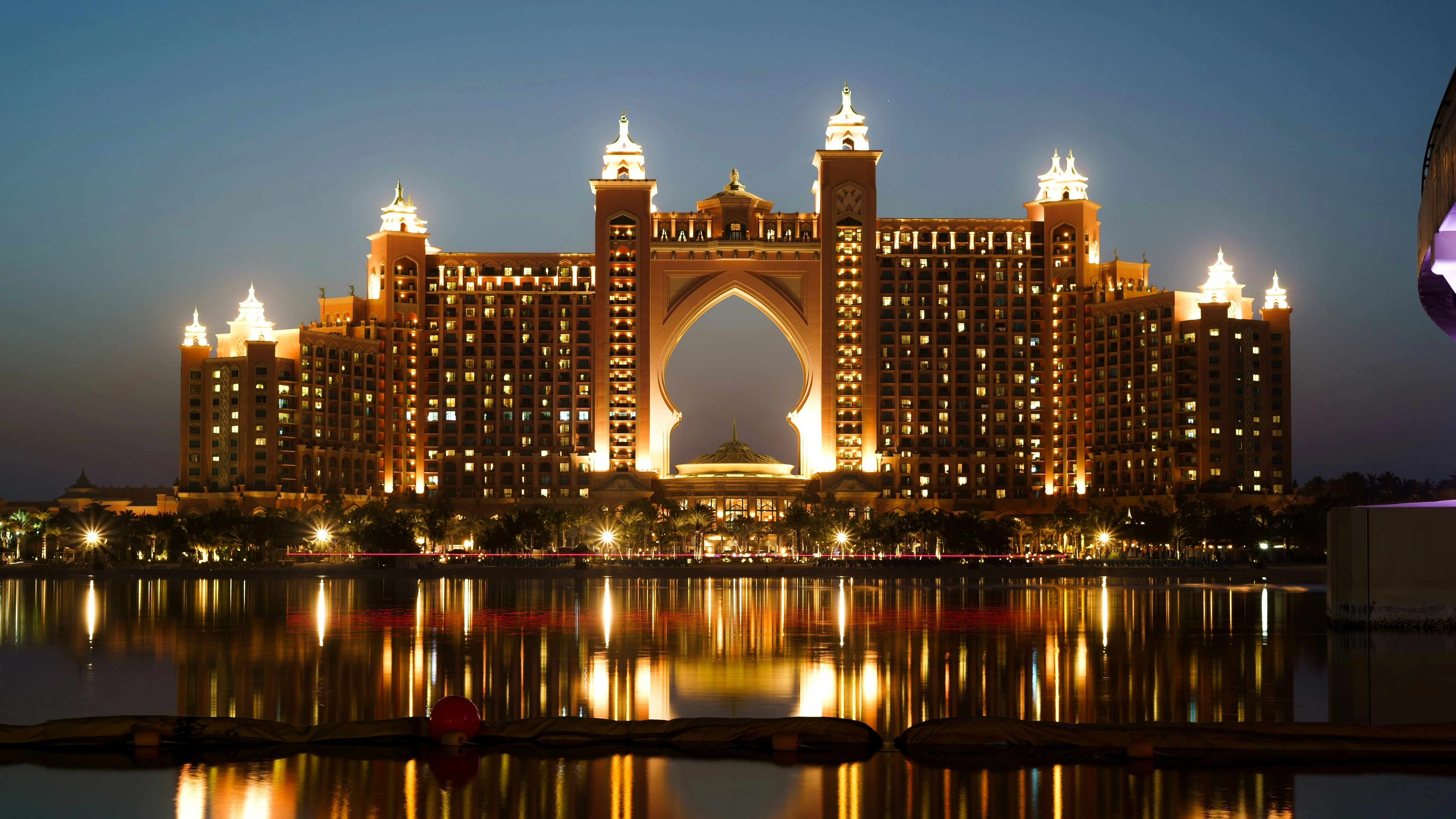 Dubai Luxury Beachfront Resorts